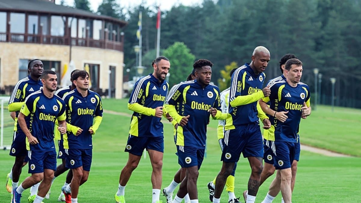 Fenerbahçe'de Kadro Şekilleniyor: Kritik İsimler Yerini Koruyor