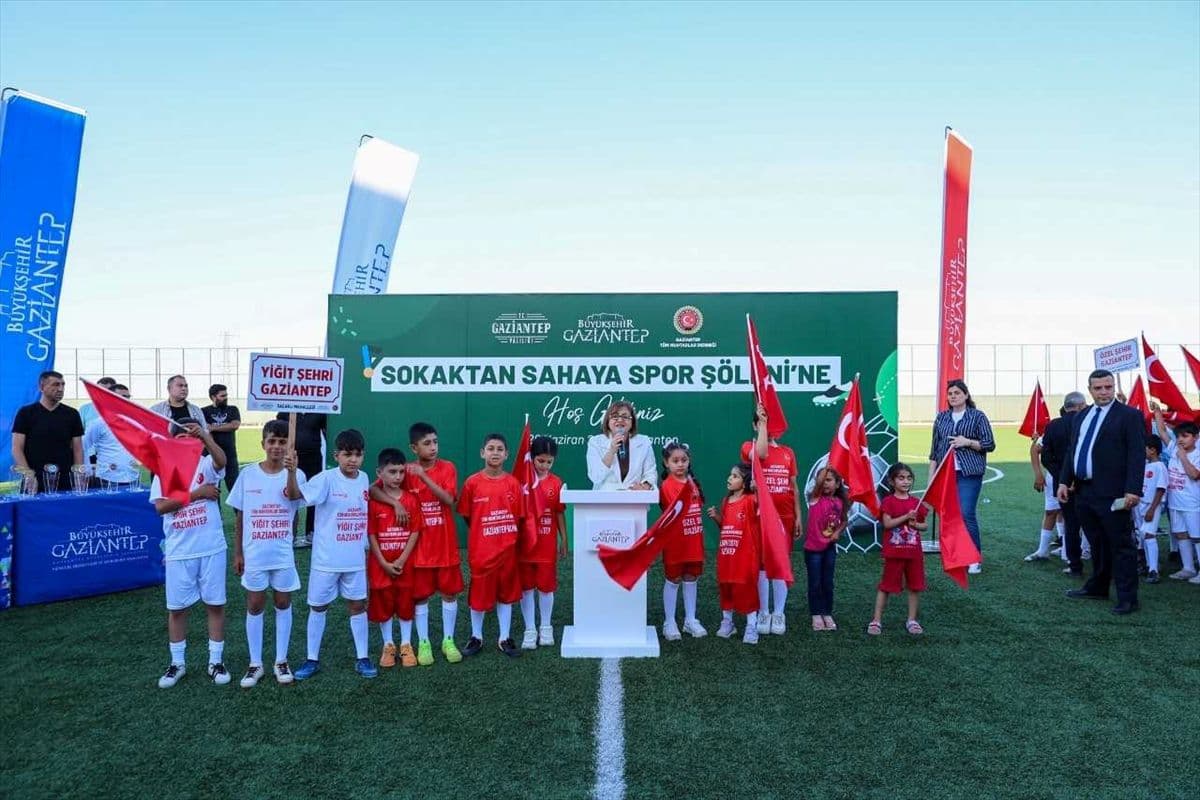 Gaziantep'te 'Sokaktan Sahaya' Projesi Başladı: Gençler Sporla Geleceğe Yürüyor