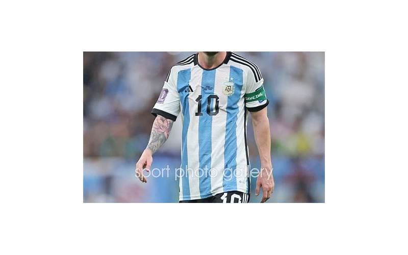 Messi'den FIFA Dünya Kupası'nda Tarihi Rekor: Arjantin J Grubu'nu Lider Tamamladı