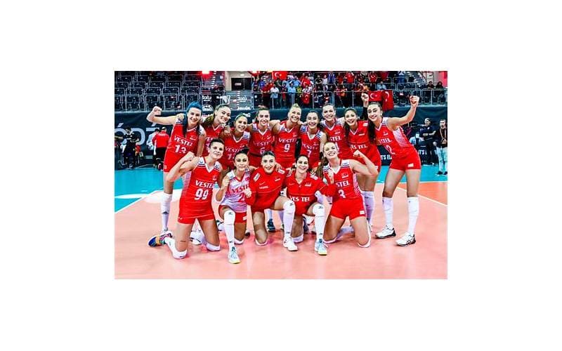 Türk Voleybolu VNL Finallerini Hedefliyor: Başkan Üstündağ'dan Güven Mesajı