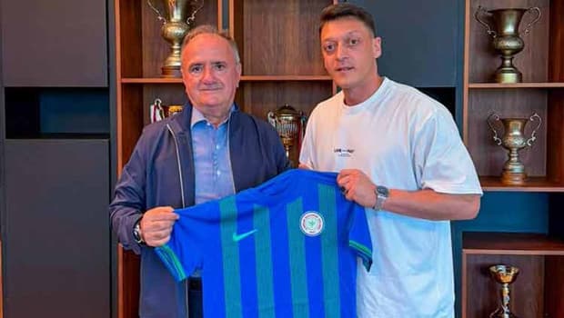 Çaykur Rizespor ve Mesut Özil'den Futbol Akademisi Alanında Stratejik İş Birliği