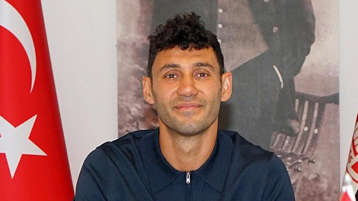 Antalyaspor, Deneyimli Savunmacısı Veysel Sarı ile Yola Devam Ediyor