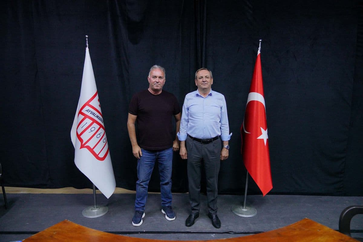 Ayvalıkgücü Belediyespor'da Yeni Dönem: Alper Lale Başkanlık Koltuğuna Oturdu