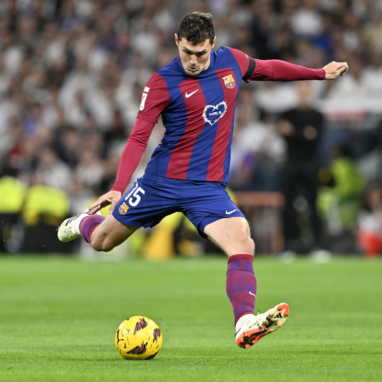 Barcelona, Kilit Savunmacısı Christensen ile Sözleşme Yeniledi: 2028'e Kadar Güvence