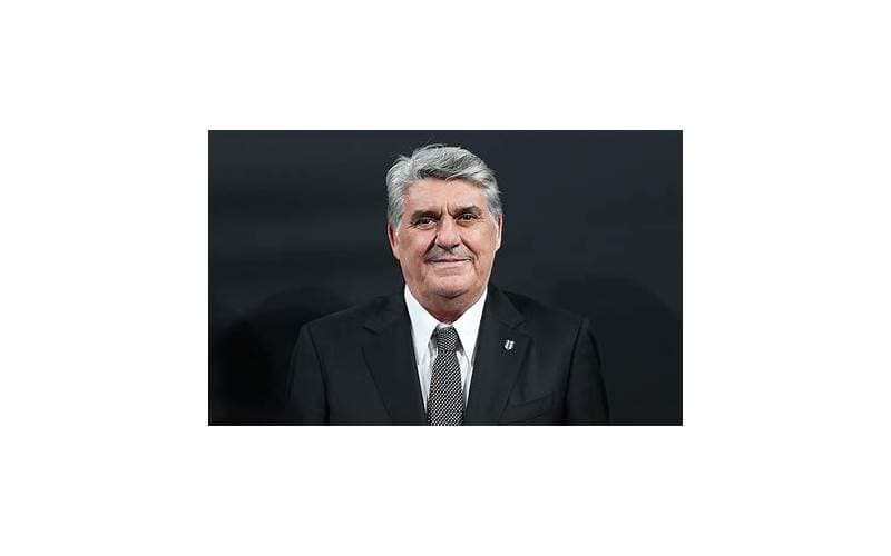 Beşiktaş'ta Yeni Sezon Hazırlıkları Öncesi Kritik Buluşma: Başkan ve Teknik Ekip Takımla Bir Araya Geldi