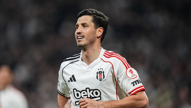 Beşiktaş ve Salih Uçan Arasında Resmi Yollar Ayrıldı: Kulüpten Açıklama