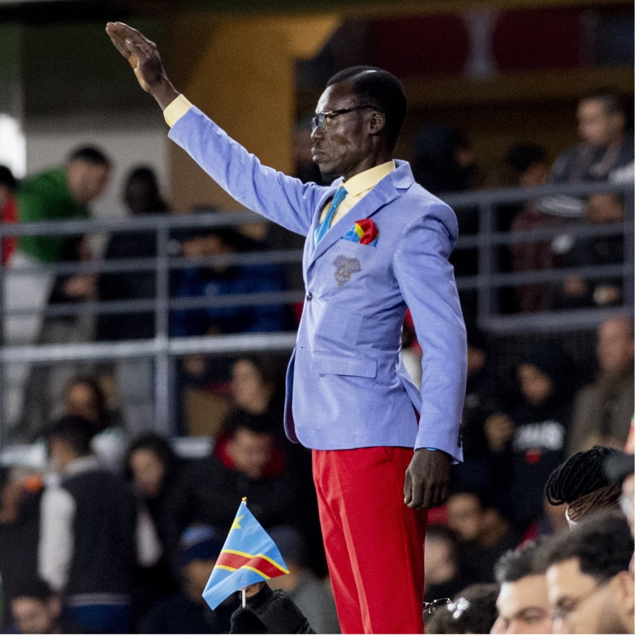 DRC'nin İkonik Taraftarı Mboladinga, İngiltere Maçı Öncesi Vize Engeline Takıldı: Dünya Kupası Arenasında Büyük Eksiklik