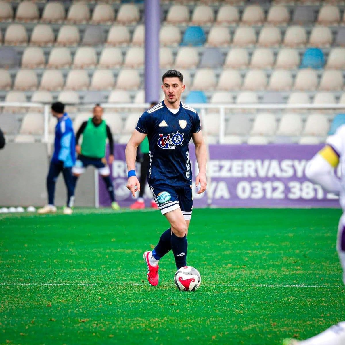 Erzurumspor FK'da İç Transfer Hamlesi: Gerxhaliu ve Akgün ile Yola Devam