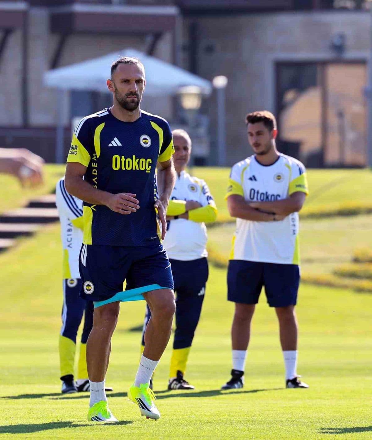 Fenerbahçe'den Vedat Muriqi Sakatlığına Dair Resmi Açıklama: Kısmi Yırtık Tespit Edildi