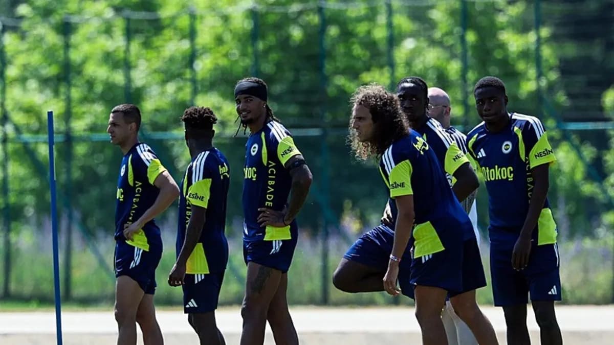 Fenerbahçe'nin Avusturya Kampı Öncesi Transfer Gündemi: Diego Carlos, Vedat Muriqi ve Dorgeles Nene İddiaları