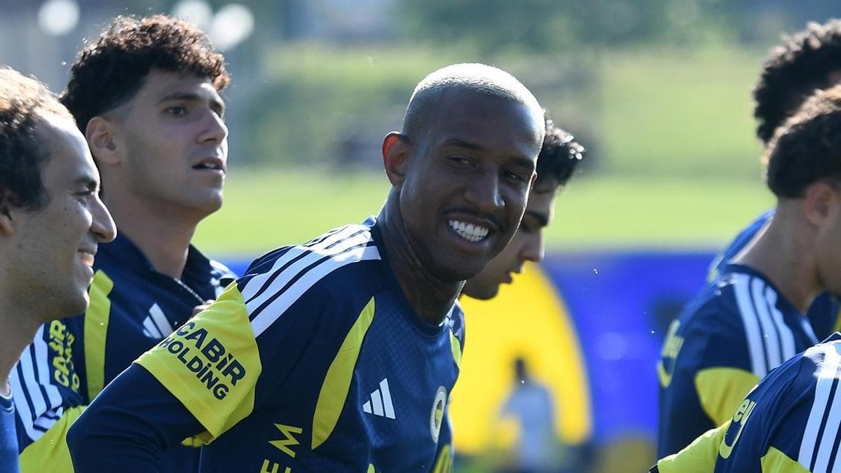Fenerbahçe'nin Topuk Yaylası Kampı Transfer İddiaları Gölgesinde Devam Ediyor