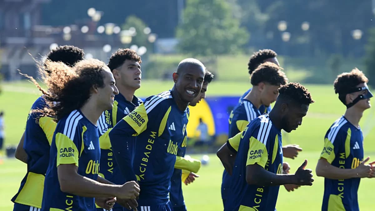 Fenerbahçe'nin Yıldızına Premier Lig Kancası: Hull City'den Maaş Odaklı Transfer İddiaları