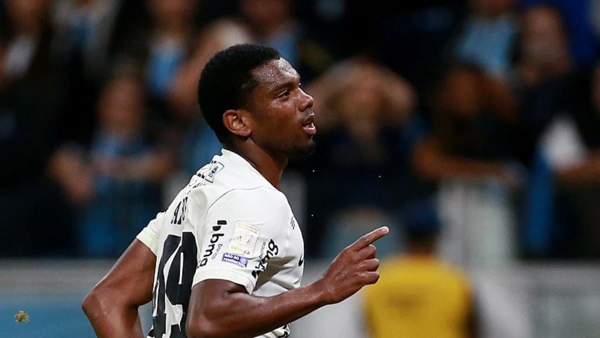 Fenerbahçe'nin Yeni Transfer Radarı: Brezilyalı Genç Yetenek Andre İddiası Gündemde