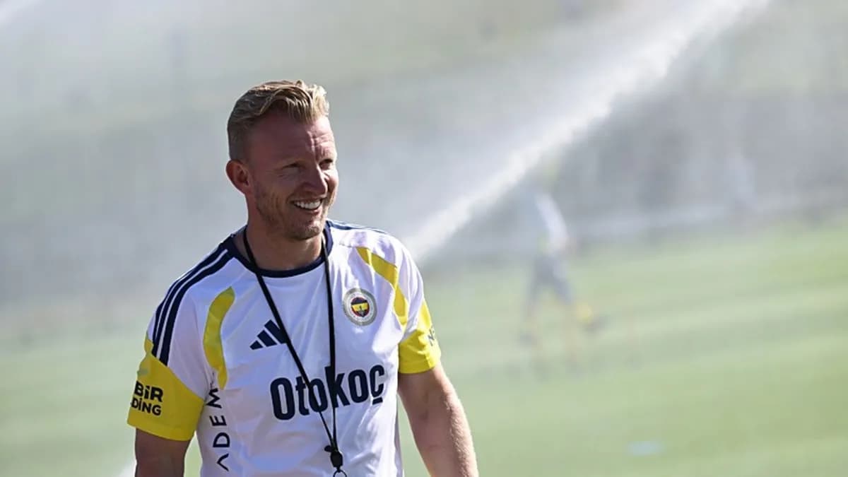 Fenerbahçe Yardımcı Antrenörü Dirk Kuyt'tan Transfer ve İsmail Kartal Açıklaması: Detaylar Bekleniyor