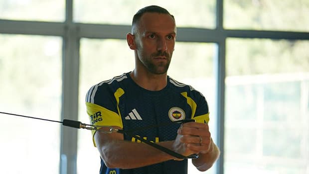 Fenerbahçe'ye Vedat Muriqi Şoku: Sezon Öncesi Kampında Sakatlık Gelişmesi