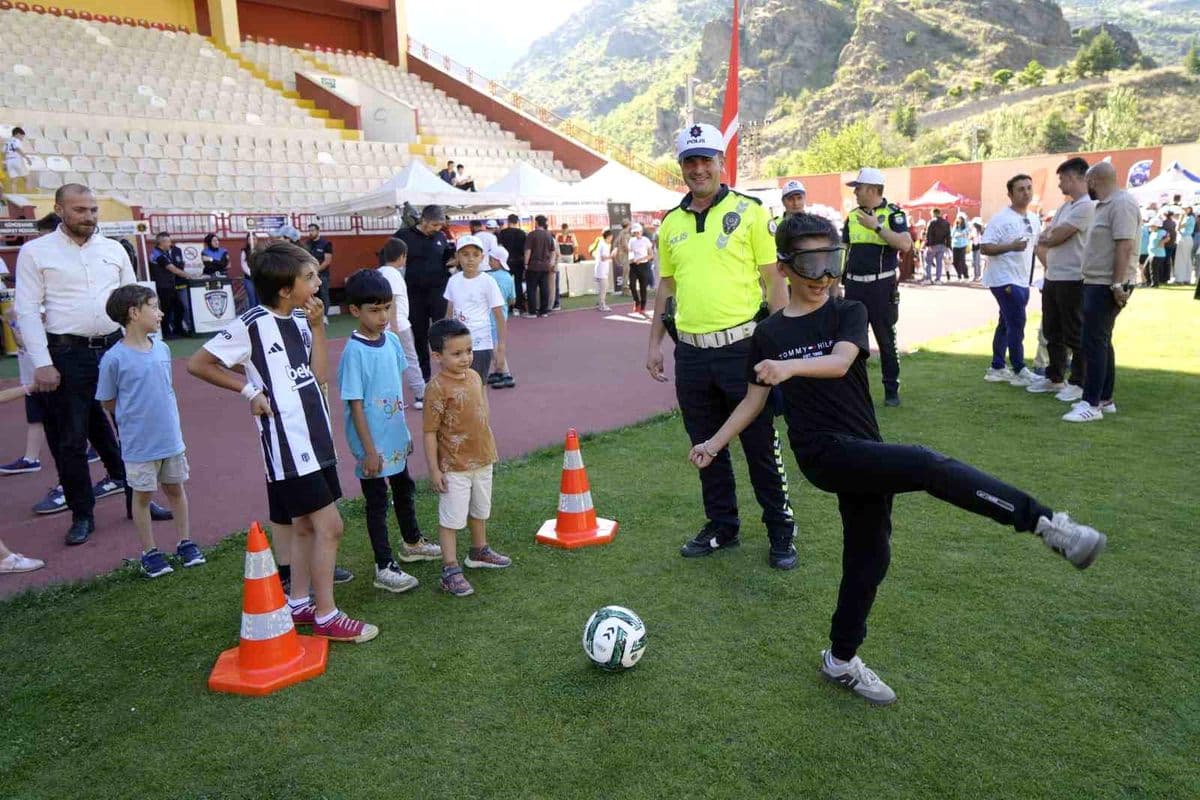 Gümüşhane'de Çocuklar İçin Kapsayıcı Spor Şenliği Coşkusu: GSB ve Engelsiz Spor Okulları Hizmete Açıldı