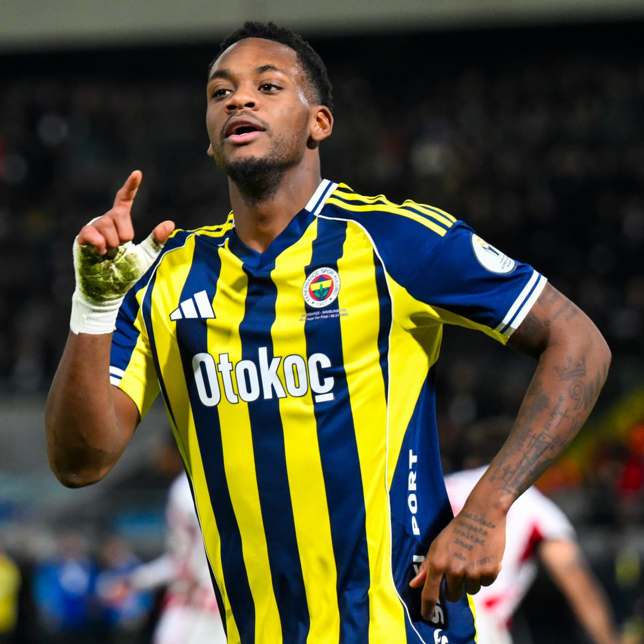 Galatasaray, Eski Fenerbahçeli Forvet Jhon Duran Transferinde Sona Yaklaşıyor