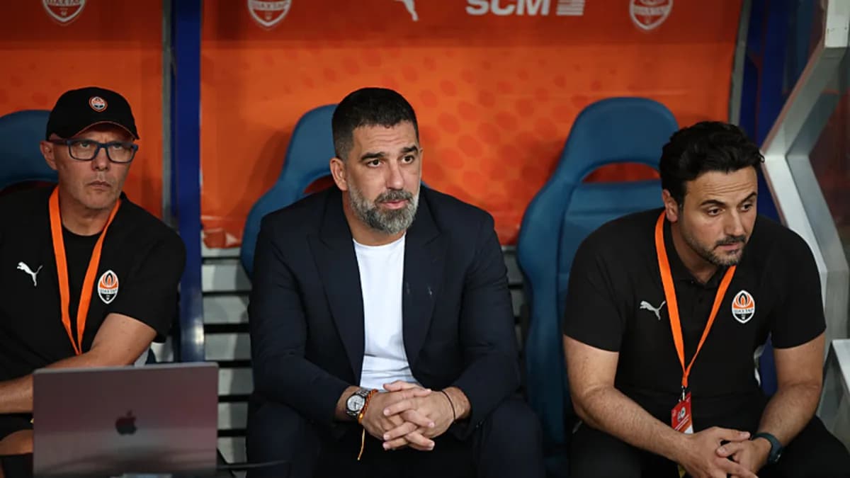 Galatasaray Gündeminde 'Arda Turan'ın Eski Yıldızı' İddiası: Transfer Piyayadasında Beklenmedik Gelişme