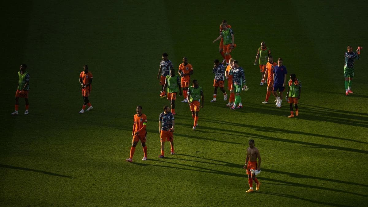 Hollanda Futbol Federasyonu'ndan Irkçılığa Karşı Net Durum: Dünya Kupası Sonrası Oyunculara Yönelik Saldırılar Şikayet Edildi