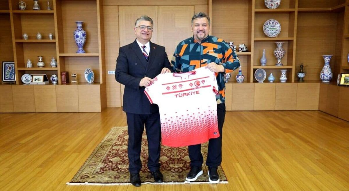 Kadın Curling Milli Takımı'nın Tarihi Dünya Beşinciliğine Akademik Destek: Doç. Dr. Mustafa Said Erzeybek'in Rolü