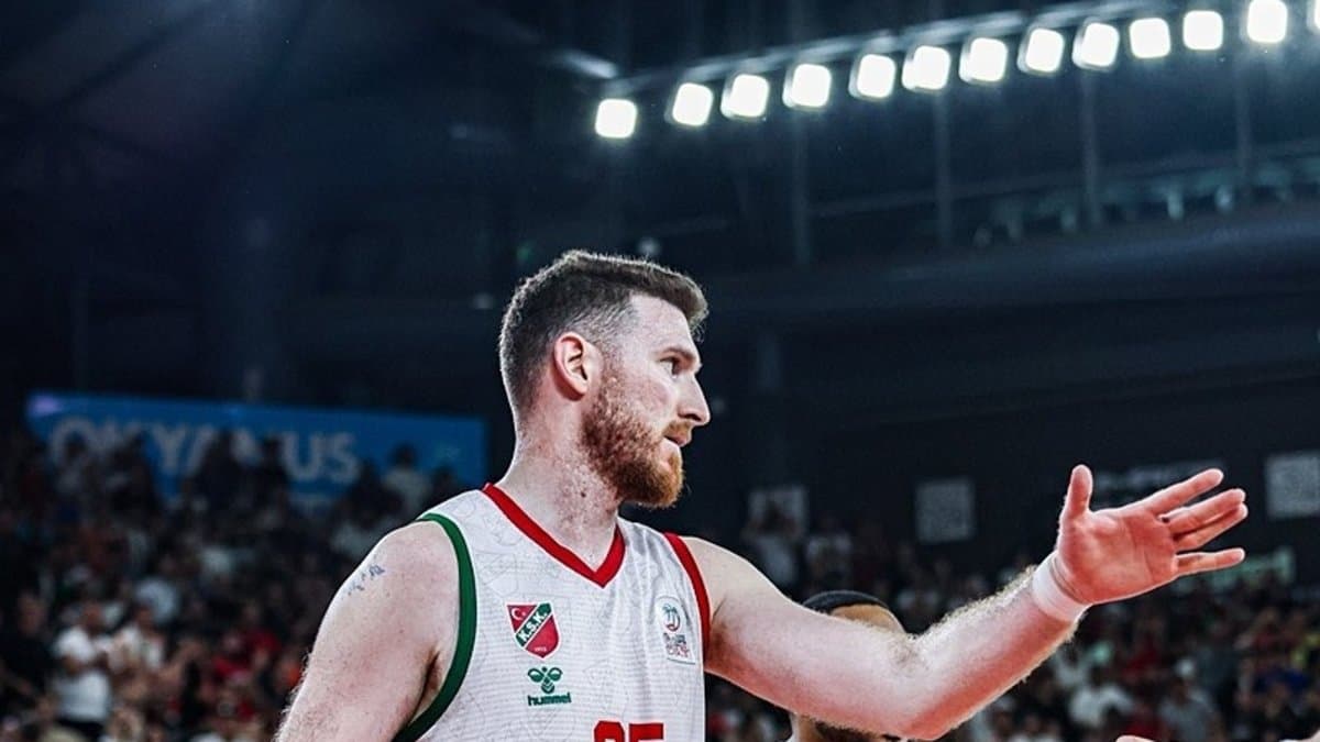 Mert Celep'in Karşıyaka'dan Ayrılığı Basketbol Gündeminde