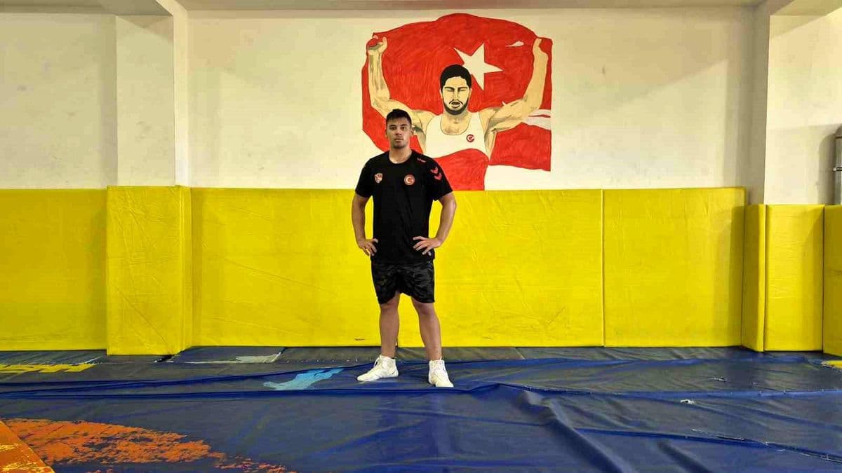 Milli Güreşçi Kaan Ege Dönertaş Bakü'de Dünya Zirvesi İçin Mindere Çıkıyor