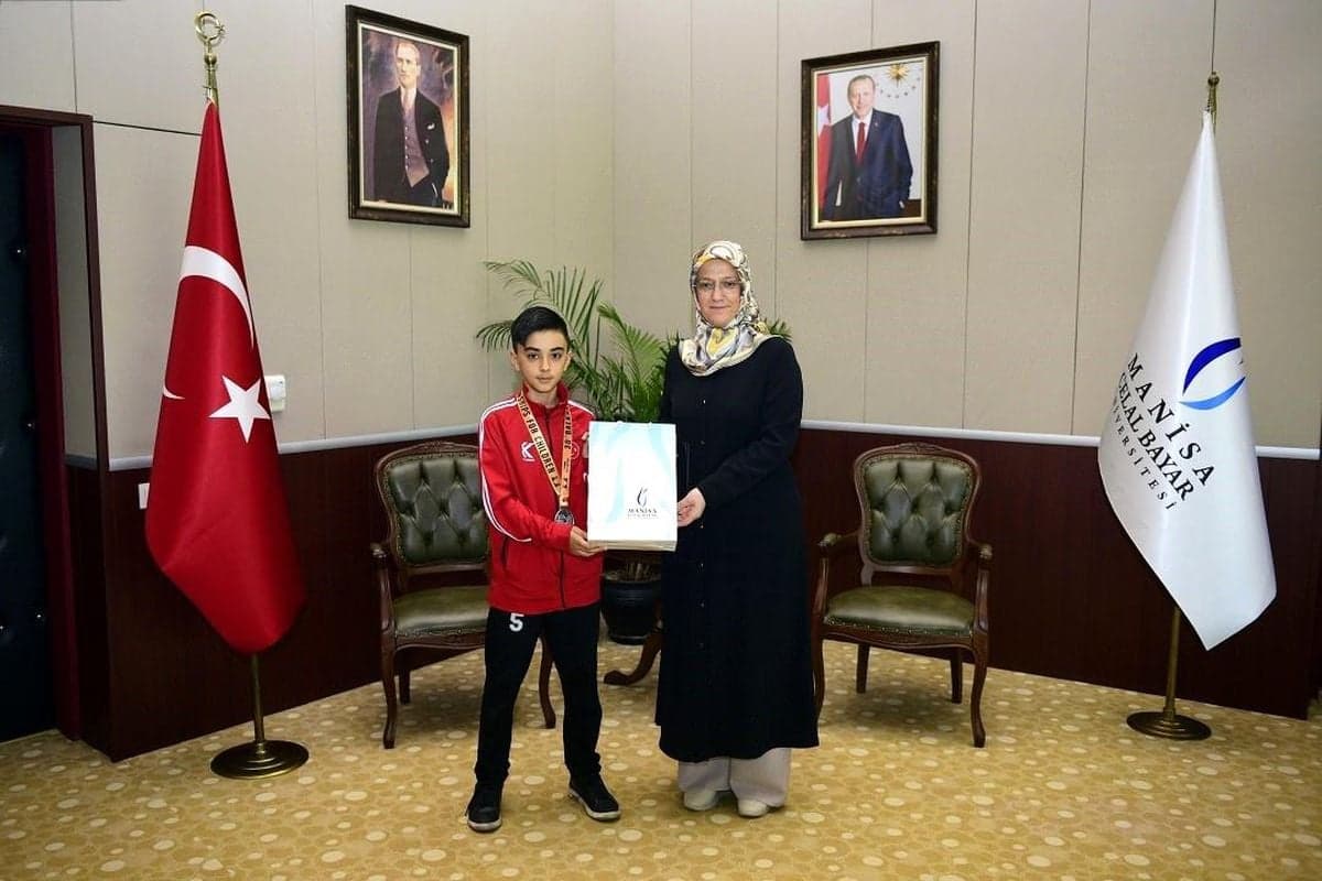 Milli Karateci Alpkan Gürcan, Balkan Çocuklar Karate Şampiyonası'nda Gümüş Madalya ile Parladı