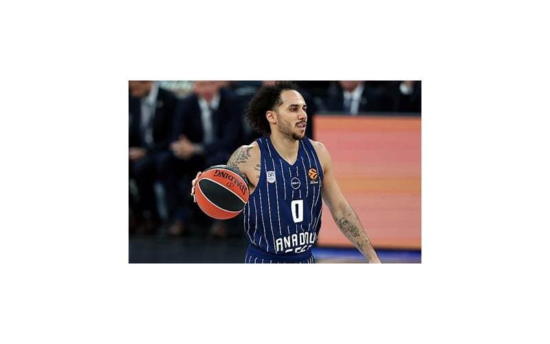 Shane Larkin Dönemi Kapanıyor: Anadolu Efes'te Sekiz Yıllık İkonik Birlikteliğin Sonu