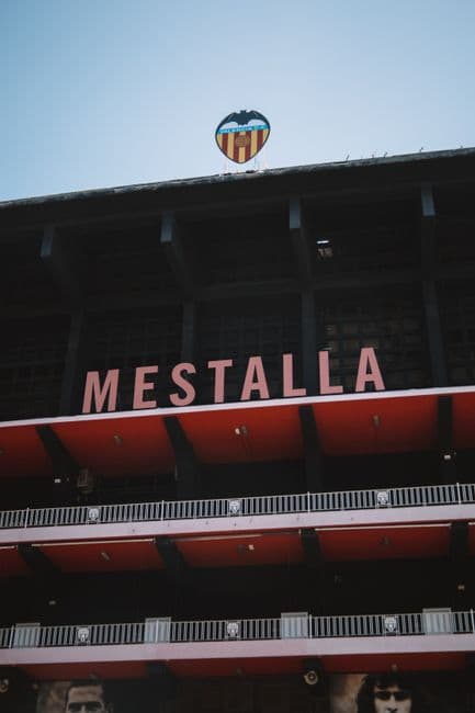 Valencia CF, Corberán Yönetiminde Sezon Öncesi Kampına Yeni Transfer Hamleleriyle Başlıyor
