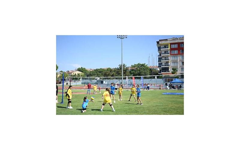 Edirne'de Yaz Spor Okulları Coşkulu Başlangıçla Kapılarını Açtı: Geleceğin Sporcuları Sahada