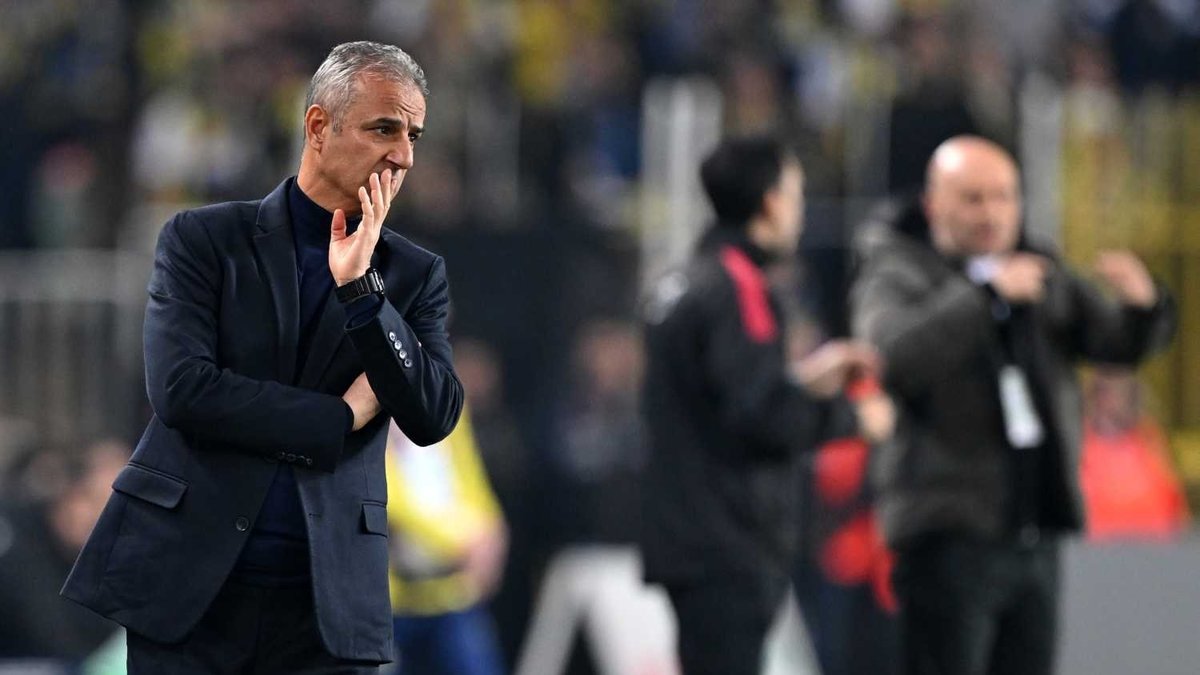 Fenerbahçe'de Eski Teknik Direktör İsmail Kartal'dan Yönetime İki Oyuncu Hakkında Öneri Raporu
