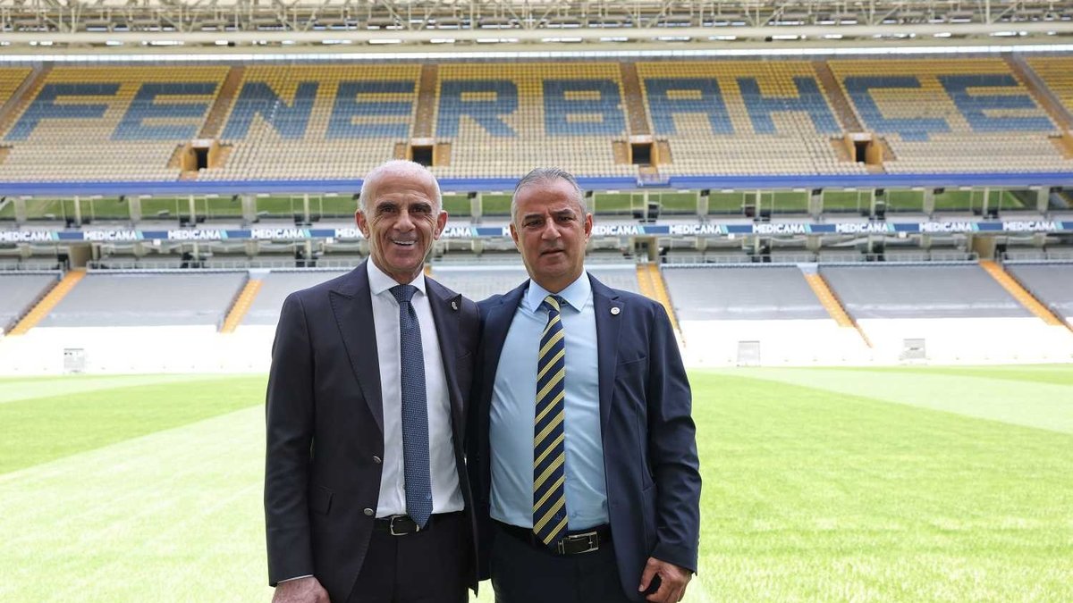 Fenerbahçe'de Milli Yıldıza Yönelik Transfer İddiaları Gündemde: Yönetim Kararı Bekleniyor