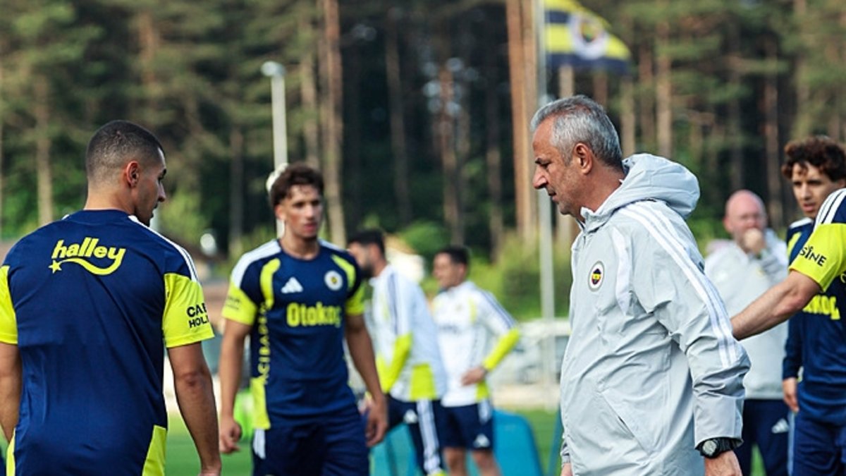 İsmail Kartal'dan Fenerbahçe Kadrosuna Dair Net Açıklama: Kahveci ve Oosterwolde Takımda Kalıyor