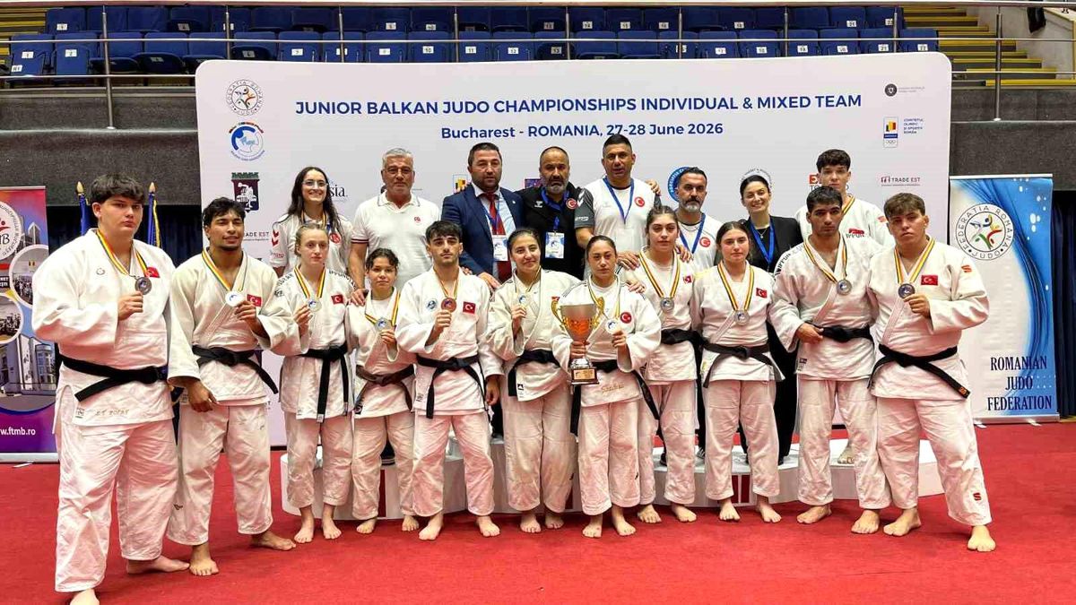 Manisalı Genç Judokalar Balkan Şampiyonası'ndan Madalyalarla Döndü: Türkiye'ye Gurur Yaşattılar