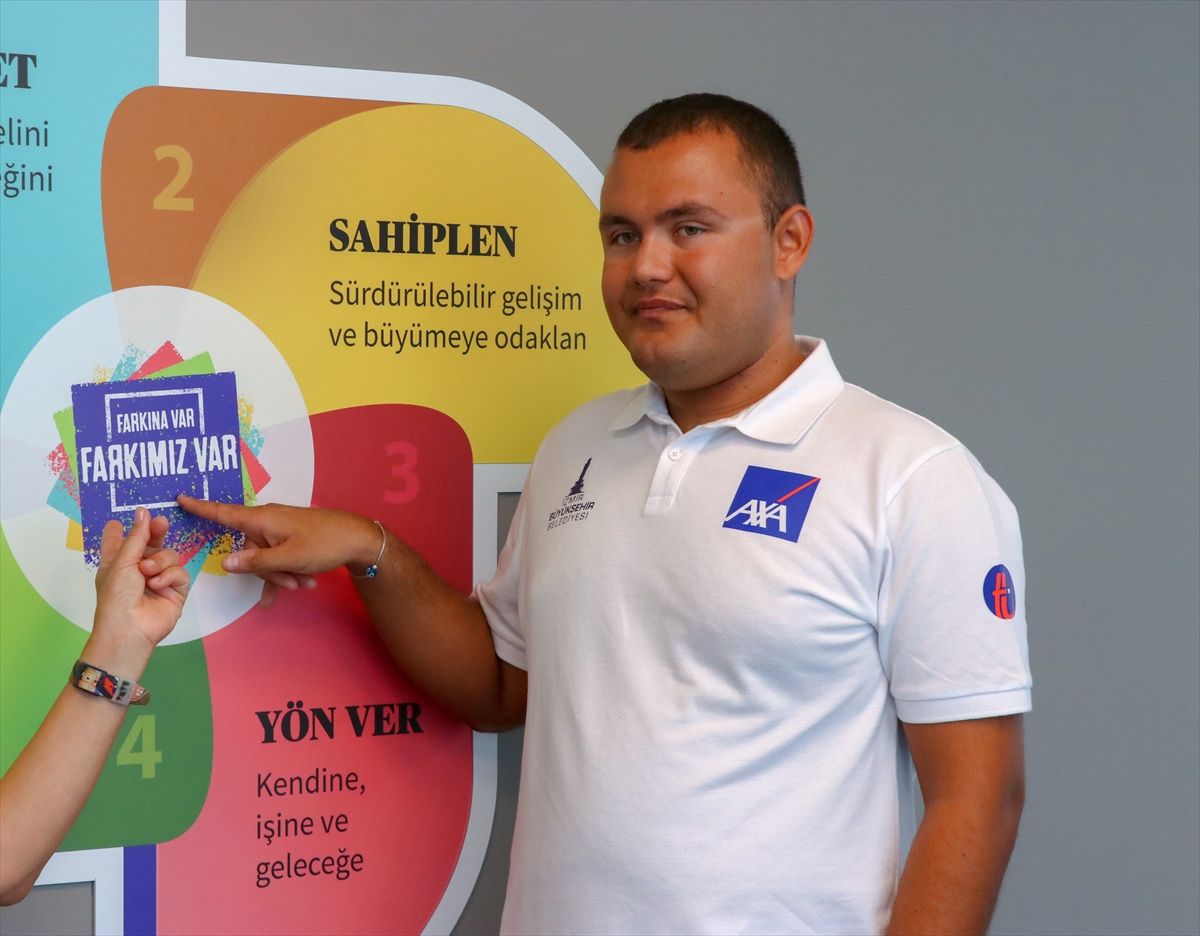 Otizmli Ultra Maraton Yüzücüsü Tuna Tunca, Kuzey Kanalı Mücadelesine Uğurlandı